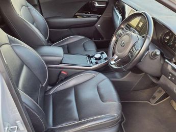 KIA NIRO 64kWh 4 SUV 5dr Electric Auto (201 bhp) FULL KIA SERVICE HISTORY