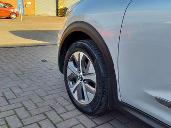 KIA NIRO 64kWh 4 SUV 5dr Electric Auto (201 bhp) FULL KIA SERVICE HISTORY