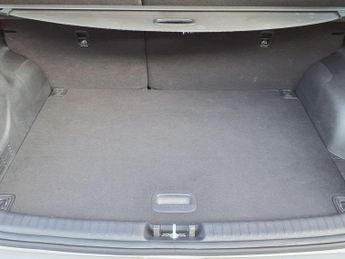 KIA NIRO 64kWh 4 SUV 5dr Electric Auto (201 bhp) FULL KIA SERVICE HISTORY