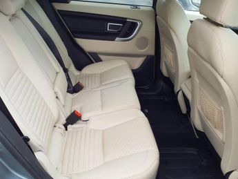 LAND ROVER DISCOVERY SPORT 2.0 TD4 HSE Luxury SUV 5dr Diesel Auto 4WD Euro 6 (s/s) (180 ps)