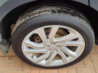 LAND ROVER DISCOVERY SPORT 2.0 TD4 HSE Luxury SUV 5dr Diesel Auto 4WD Euro 6 (s/s) (180 ps)