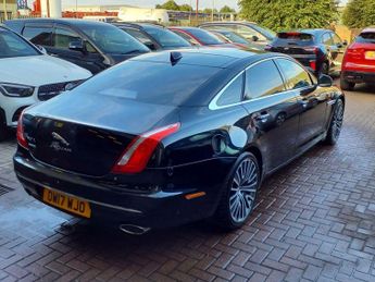 JAGUAR XJ 3.0 D V6 AUTOBIOGRAPHY L 4d 302 BHP LIVE TV MASSAGE SEATS