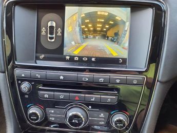 JAGUAR XJ 3.0 D V6 AUTOBIOGRAPHY L 4d 302 BHP LIVE TV MASSAGE SEATS