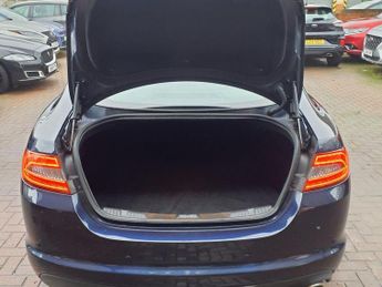 JAGUAR XF 2.2d R-Sport Saloon 4dr Diesel Auto Euro 6 (s/s) (200 ps) 6 MONT