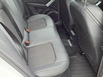 AUDI Q2 2.0 TFSI 40 S line SUV 5dr Petrol S Tronic quattro Euro 6 (s/s) 