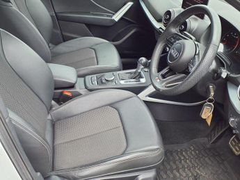 AUDI Q2 2.0 TFSI 40 S line SUV 5dr Petrol S Tronic quattro Euro 6 (s/s) 