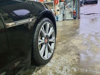 JAGUAR XJ 3.0d V6 Portfolio Saloon 4dr Diesel Auto Euro 6 (s/s) (300 ps) 6