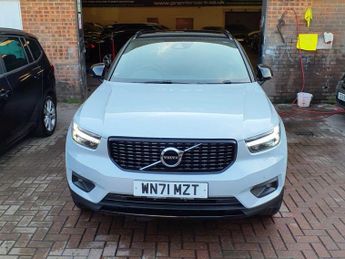 VOLVO XC40 2.0 B4 R-DESIGN PRO AWD MHEV 5d 195 BHP MUST BE SEEN TOP SPEC 4X