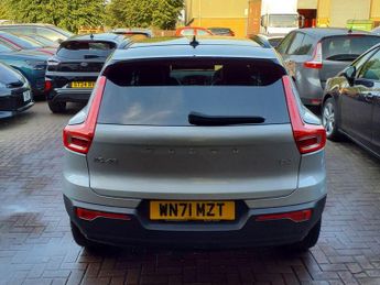 VOLVO XC40 2.0 B4 R-DESIGN PRO AWD MHEV 5d 195 BHP MUST BE SEEN TOP SPEC 4X