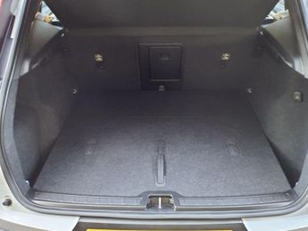 VOLVO XC40 2.0 B4 R-DESIGN PRO AWD MHEV 5d 195 BHP MUST BE SEEN TOP SPEC 4X