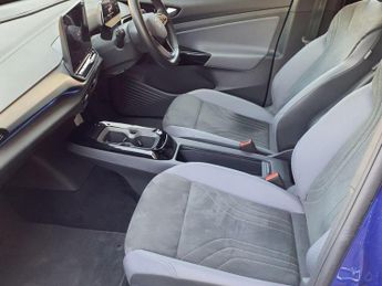 VOLKSWAGEN ID.4 Pure Performance 52kWh Life Edition SUV 5dr Electric Auto (170 p