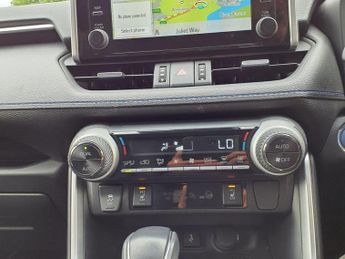 TOYOTA RAV4 2.5 VVT-h GPF Dynamic SUV 5dr Petrol Hybrid CVT Euro 6 (s/s) (21