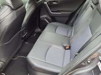 TOYOTA RAV4 2.5 VVT-h GPF Dynamic SUV 5dr Petrol Hybrid CVT Euro 6 (s/s) (21