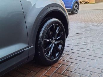 VOLKSWAGEN T-ROC 1.5 TSI EVO Black Edition SUV 5dr Petrol DSG Euro 6 (s/s) (150 p