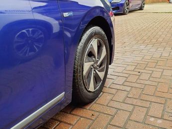 HYUNDAI IONIQ 1.6 h-GDi GPF Premium Hatchback 5dr Petrol Hybrid DCT Euro 6 (s/