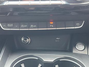 Audi A4 Avant 2.0 TFSI 35 Black Edition S Tronic Euro 6 (s/s) 5dr