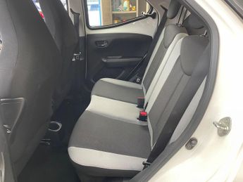 Toyota AYGO 1.0 VVT-i x-play x-shift Euro 6 5dr
