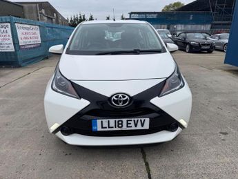 Toyota AYGO 1.0 VVT-i x-play x-shift Euro 6 5dr