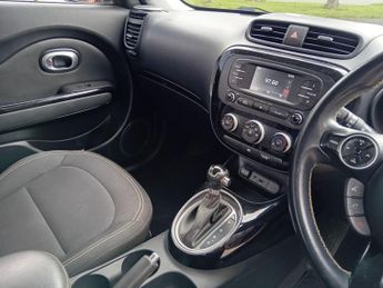 Kia Soul 1.6 CRDi Connect Auto Euro 5 5dr