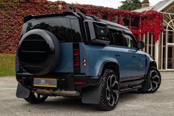 Land Rover Defender 110 3.0 D300 MHEV X-Dynamic SE SUV 5dr Diesel Auto 4WD Euro 6 (s/s) 