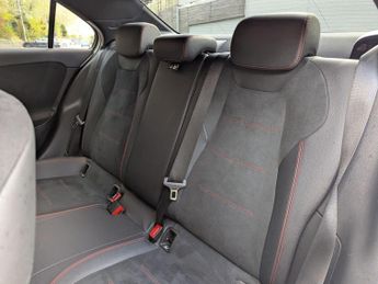 Mercedes-Benz A Class 1.3 A250e 15.6kWh AMG Line (Executive) 8G-DCT Euro 6 (s/s) 4dr