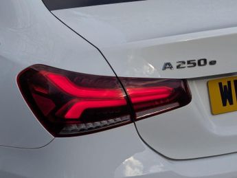 Mercedes-Benz A Class 1.3 A250e 15.6kWh AMG Line (Executive) 8G-DCT Euro 6 (s/s) 4dr