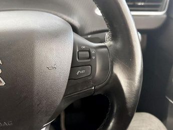 Peugeot 2008 1.2 PureTech Allure Premium Euro 6 (s/s) 5dr