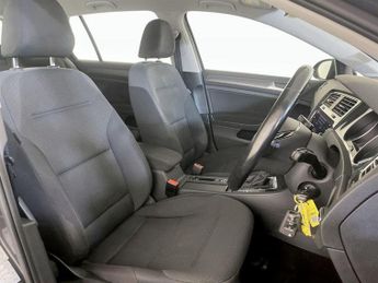 Volkswagen e-Golf 35.8kWh e-Golf Auto 5dr