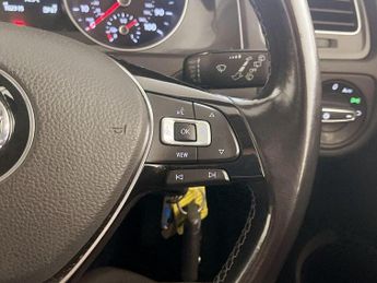 Volkswagen e-Golf 35.8kWh e-Golf Auto 5dr