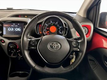 Toyota AYGO 1.0 VVT-i x-play Euro 6 5dr