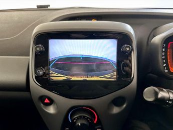 Toyota AYGO 1.0 VVT-i x-play Euro 6 5dr