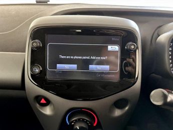 Toyota AYGO 1.0 VVT-i x-play Euro 6 5dr