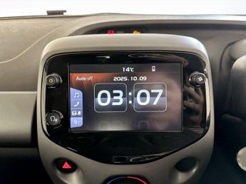 Toyota AYGO 1.0 VVT-i x-play Euro 6 5dr