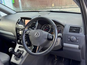 Vauxhall Zafira 1.7 CDTi ecoFLEX Design Euro 5 5dr (SNav)