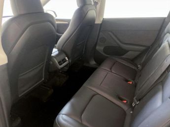 Tesla Model Y Auto RWD 5dr