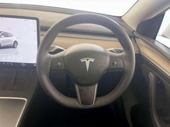 Tesla Model Y Auto RWD 5dr