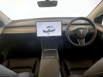 Tesla Model Y Auto RWD 5dr