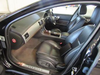 Jaguar XF 2.2d Luxury Auto Euro 5 (s/s) 4dr