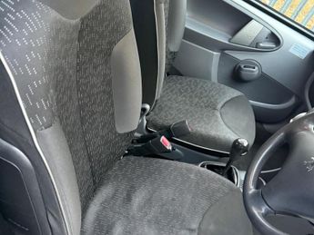 Peugeot 107 1.0 12V Urban Euro 5 5dr