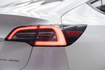 Tesla Model 3 (Dual Motor) Long Range Auto 4WDE 4dr