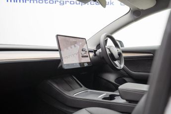 Tesla Model 3 (Dual Motor) Long Range Auto 4WDE 4dr