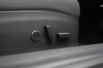 Tesla Model 3 (Dual Motor) Long Range Auto 4WDE 4dr