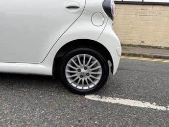 Toyota AYGO 1.0 VVT-i Move MultiMode Euro 5 5dr