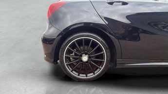 Mercedes-Benz A Class 1.6 A200 AMG Line 7G-DCT Euro 6 (s/s) 5dr