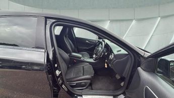 Mercedes-Benz A Class 1.6 A200 AMG Line 7G-DCT Euro 6 (s/s) 5dr