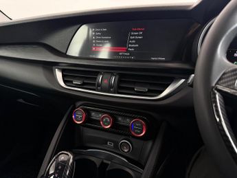 Alfa Romeo Stelvio 2.0T Super Auto Q4 AWD Euro 6 (s/s) 5dr