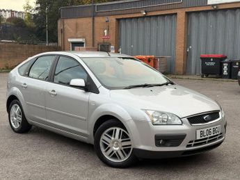 Ford Focus 1.6 Ghia 5dr