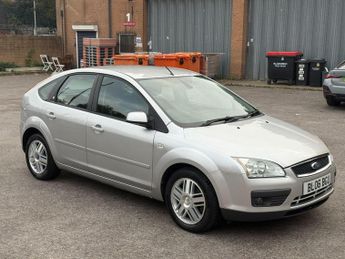 Ford Focus 1.6 Ghia 5dr