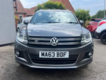 Volkswagen Tiguan 2.0 TDI BlueMotion Tech R-Line DSG 4WD Euro 5 (s/s) 5dr