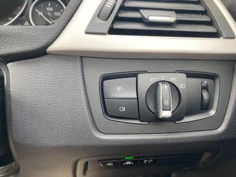 BMW 3 Series 2.0 320d SE Touring Auto Euro 5 (s/s) 5dr